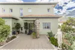 Stylish 4 bedroom Villa for sale in Armacao de Pera, Algarve