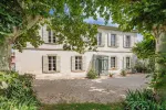 Character 6 bedroom House for sale in Avignon, Provence Alpes Cote d'Azur