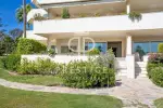 Beachfront 4 bedroom Ground Floor Apartment for sale with sea and panoramic views in Los Granados Playa, Estepona, Andalucia