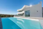 Immaculate 5 bedroom Villa for sale with sea view in Lagos, Algarve