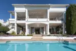 Stunning 4 bedroom Villa for sale with sea and panoramic views in Las Lomas de Pozuelo, Marbella, Andalucia