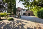 Renovated 2 bedroom House for sale with countryside view in Certaldo, Tuscany