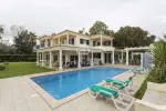 Spacious 4 bedroom Villa for sale in Alvor, Algarve