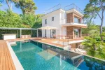 Stylish 5 bedroom Villa for sale with sea view in Antibes, Provence Alpes Cote d'Azur
