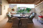 Renovated 3 bedroom Townhouse for sale in Uzes, Occitanie