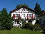 5 bedroom House for sale with Income Potential in Salies de Bearn, Nouvelle Aquitaine