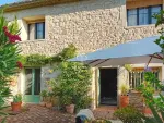 Authentic 4 bedroom Farmhouse for sale with countryside view in Uzes, Occitanie