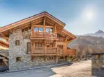 Immaculate 6 bedroom Maison for sale with lake or river view in Le Raffort, Meribel, Auvergne Rhone Alpes
