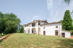 Spacious 4 bedroom Villa for sale with countryside and panoramic views in Santa Maria a Monte, Tuscany