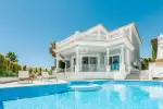 Immaculate 7 bedroom Villa for sale with sea view in Vale Do Lobo, Algarve