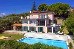 Spacious 3 bedroom Villa for sale with sea and panoramic views in Imperia, Liguria
