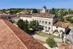 Authentic 6 bedroom Manor House for sale in Saint Jean d'Angely, Nouvelle Aquitaine