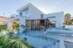 Architect Designed 5 bedroom House for sale with panoramic view in Quinta da Beloura, Sintra, Central Portugal