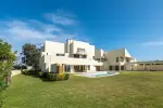 Unique 6 bedroom Villa for sale in Esmoriz, Ovar, Central Portugal