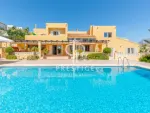 Spacious 5 bedroom Villa for sale with sea and panoramic views in Alicante, Valencia