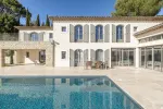 Immaculate 6 bedroom Villa for sale with sea view in Mougins, Provence Alpes Cote d'Azur
