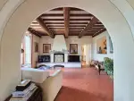 Grand 3 bedroom Apartment for sale with countryside view in Calcinaia, Tuscany