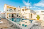 Luxury 5 bedroom Villa for sale with sea view in Salema, Algarve