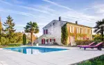 Character 5 bedroom Manor House for sale in Saint Dizant du Gua, Nouvelle Aquitaine