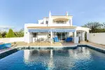 Authentic 3 bedroom Villa for sale with panoramic view in Santa Barbara de Nexe, Algarve