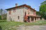 Character 9 bedroom Farmhouse for sale in Fabro, Umbria