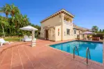 Authentic 4 bedroom Villa for sale with panoramic view in Nueva Andalucia, Andalucia