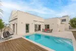 Unique 4 bedroom House for sale with panoramic view in Santa Barbara de Nexe, Algarve