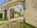 8 bedroom House for sale in Saint Pierre de Juillers, Nouvelle Aquitaine