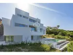 Immaculate 5 bedroom Villa for sale with sea view in Cala Llonga, Menorca