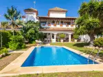 Authentic 6 bedroom Villa for sale in Nueva Andalucia, Andalucia