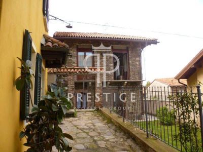 - 2 bedroom Villa for sale in Stresa, Piedmont