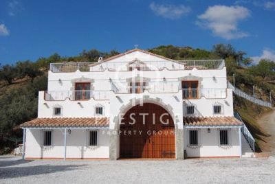 4 bedroom Farmhouse for sale with countryside view in Sedella, Andalucia