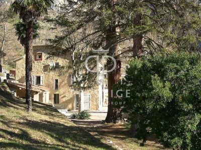 - 5 bedroom Farmhouse for sale with countryside view in Moustiers Sainte Marie, Cote d'Azur French Riviera