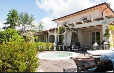 4 bedroom Villa for sale in Forte dei Marmi, Tuscany