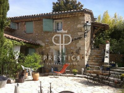 2 bedroom Farmhouse for sale with countryside view in Lorgues, Cote d