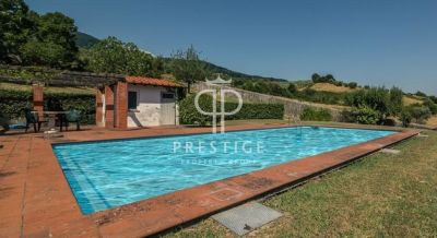 Stunning 15 bedroom Manor House for sale with countryside view in Lucca, Tuscany