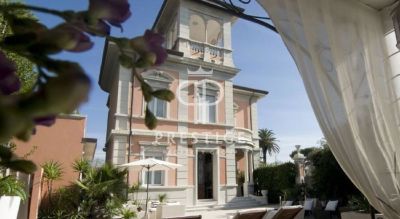 7 bedroom Villa for sale with sea view in Forte dei Marmi, Tuscany