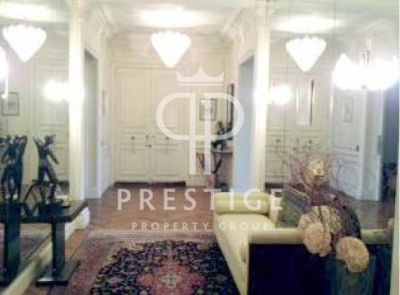 Spacious 3 bedroom Apartment for sale in Passy, Paris-Ile-de-France