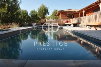 - 6 bedroom House for sale with panoramic view in Lambesc, Cote d