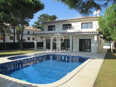 5 bedroom Villa for sale in S'Agaro, Catalonia