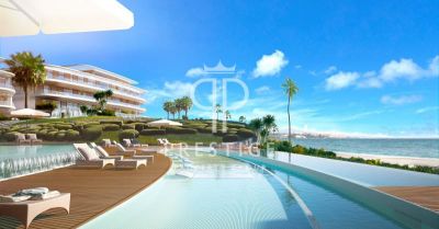 2 bedroom Penthouse for sale with sea view in Estepona Playa, Estepona, Andalucia