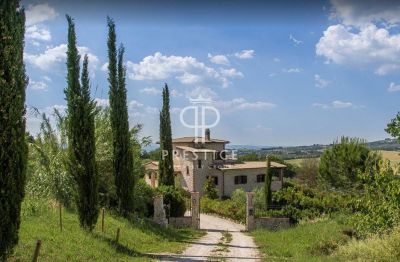 5 bedroom Villa for sale with panoramic view in Terni, Umbria