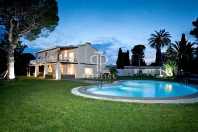 7 bedroom Villa for sale in Sitges, Catalonia