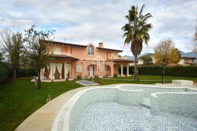 6 bedroom Villa for sale in Forte dei Marmi, Tuscany