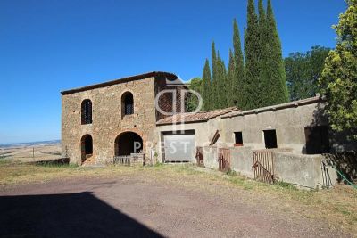 Farmhouse for sale with countryside view in Montecatini Val di Cecina, Tuscany