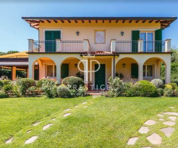 6 bedroom Villa for sale in Forte dei Marmi, Tuscany