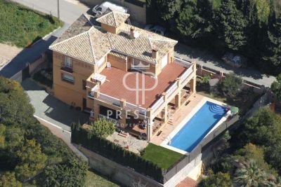 5 bedroom Villa for sale in Rio Real Golf, Marbella, Andalucia