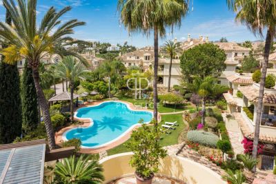 4 bedroom Penthouse for sale in Las Alamandas, Nueva Andalucia, Andalucia