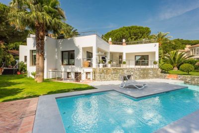 5 bedroom Villa for sale in Nueva Andalucia, Andalucia