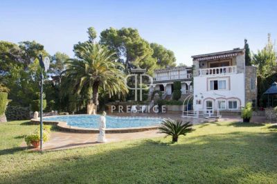 5 bedroom Villa for sale with sea view in Santa Ponsa, Mallorca